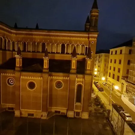 Magenta 5 * Turin