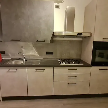 Magenta 5 Apartment